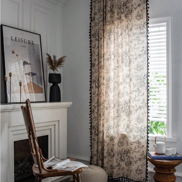 Elegant Cream Floral Curtain (6 panels) 79inch*59inch (200*150) - Picture 4 of 4